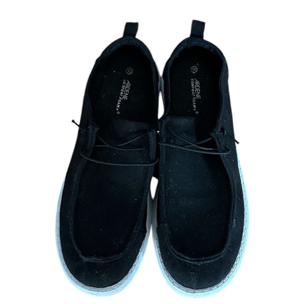 Womens ardene slip on shoes size 10!